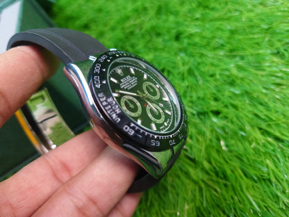 Men’s Black Dial Chronograph Watch Rubber Strap
