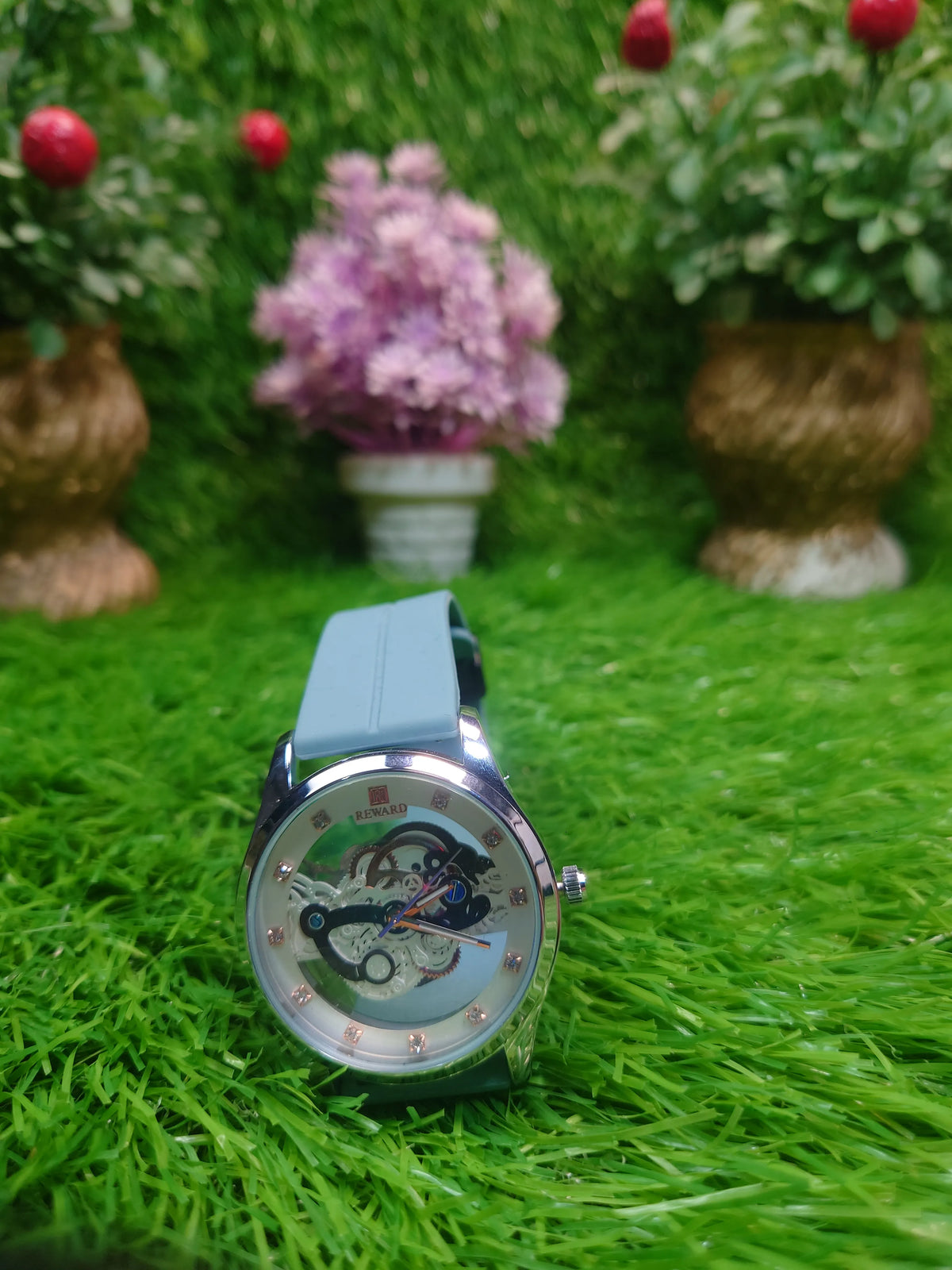Men’s Skeleton Dial Watch Silver Case Rubber Strap