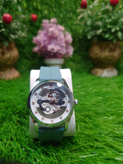 Men’s Skeleton Dial Watch Silver Case Rubber Strap